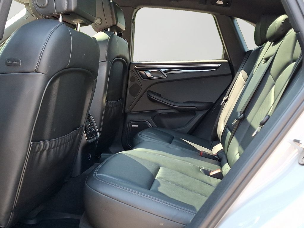 Used 2024 Porsche Macan S AWD/4WD image 8