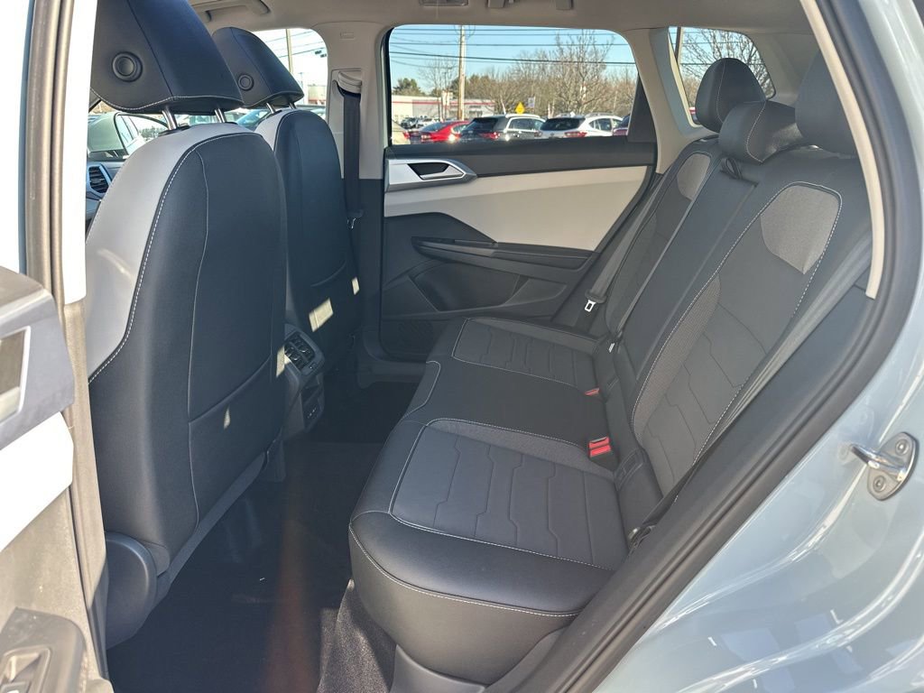 New 2026 Volkswagen Taos SE image 24