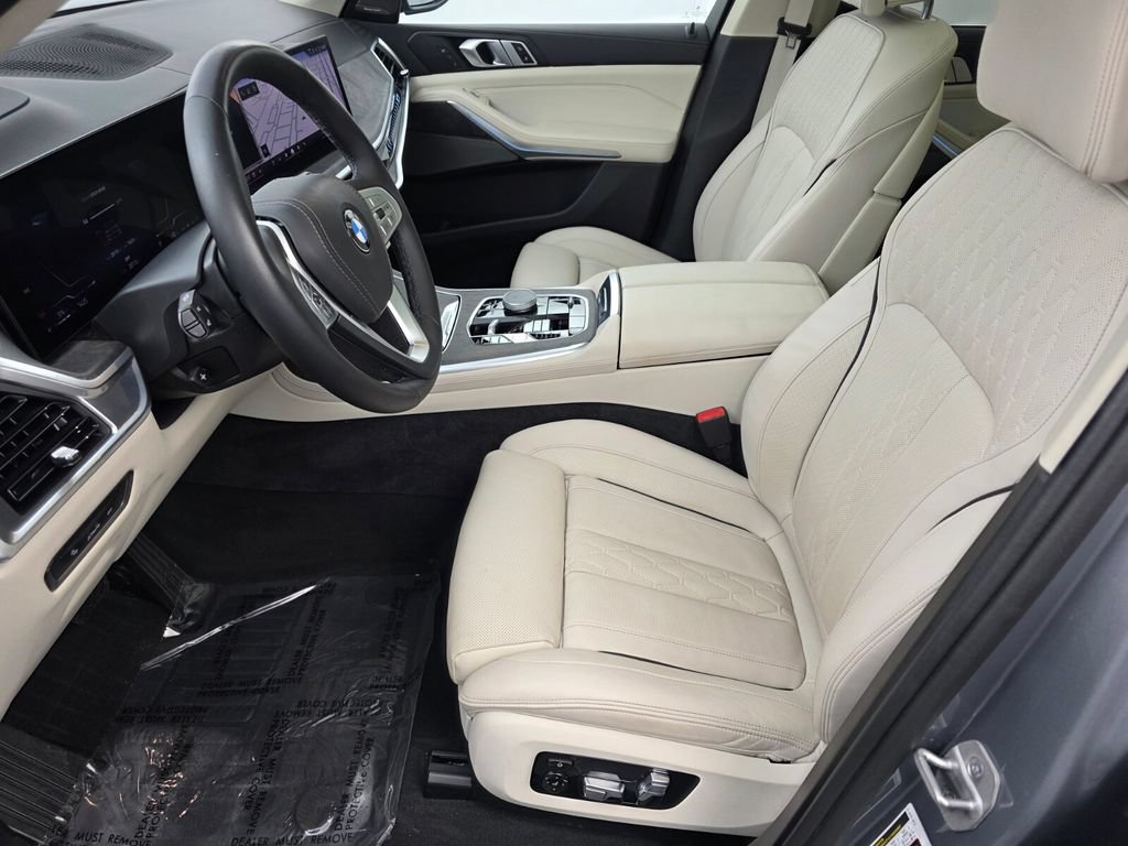 Certified 2024 BMW X7 xDrive40i w/ Premium Package AWD/4WD image 9