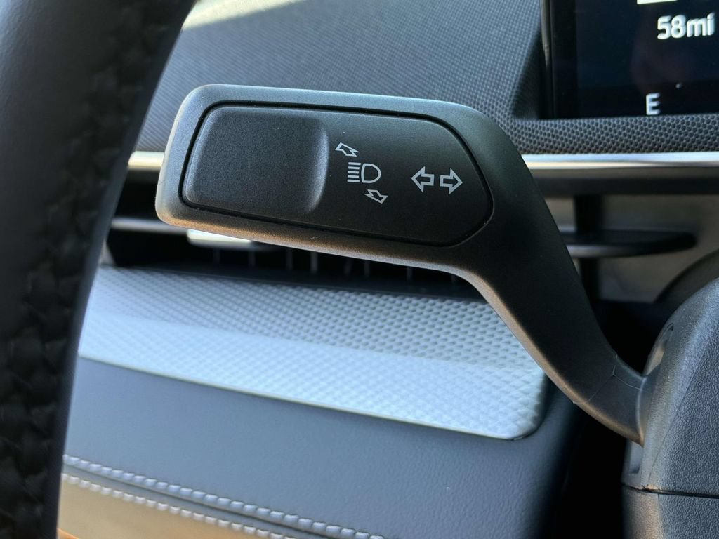 Used 2022 Ford Mustang Mach-E Select RWD image 23