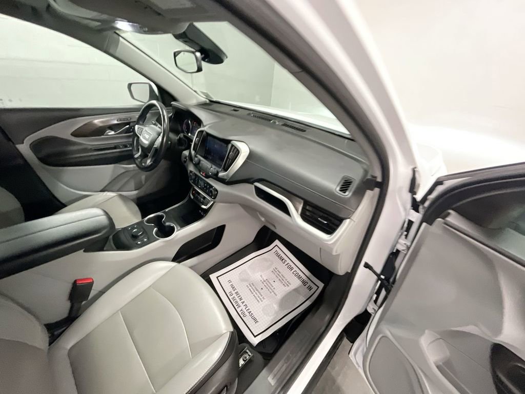 Used 2022 GMC Terrain SLT image 28
