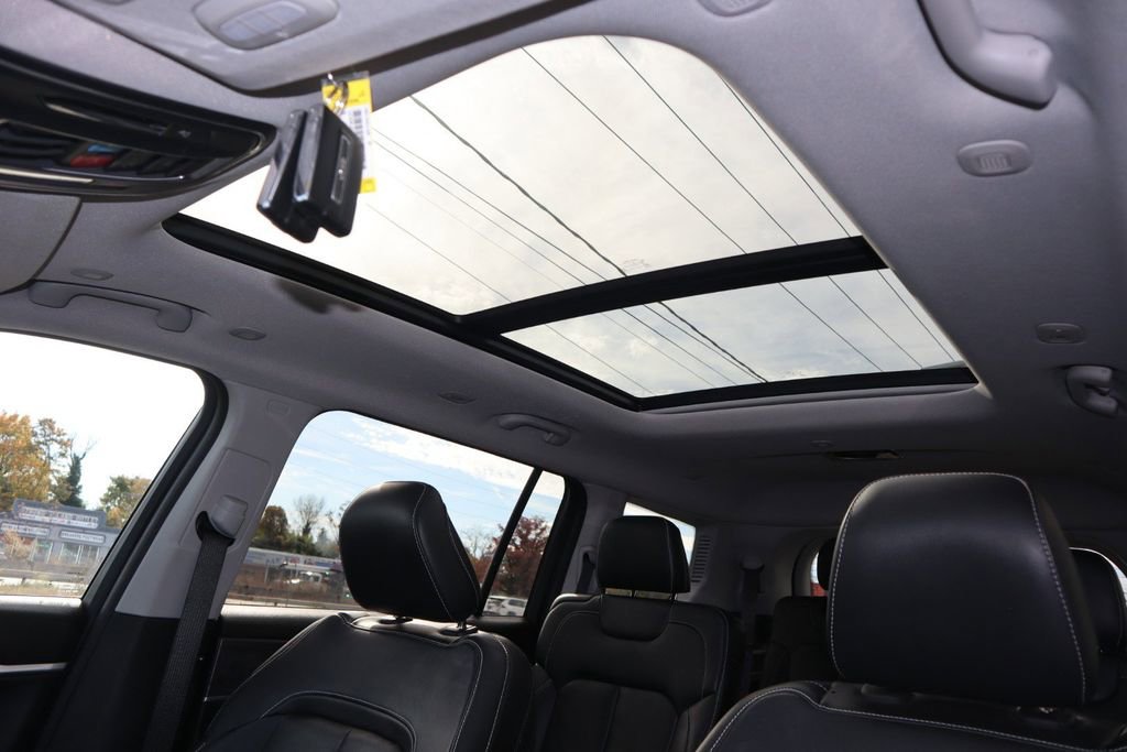 Used 2022 Jeep Grand Cherokee L Limited AWD/4WD image 18