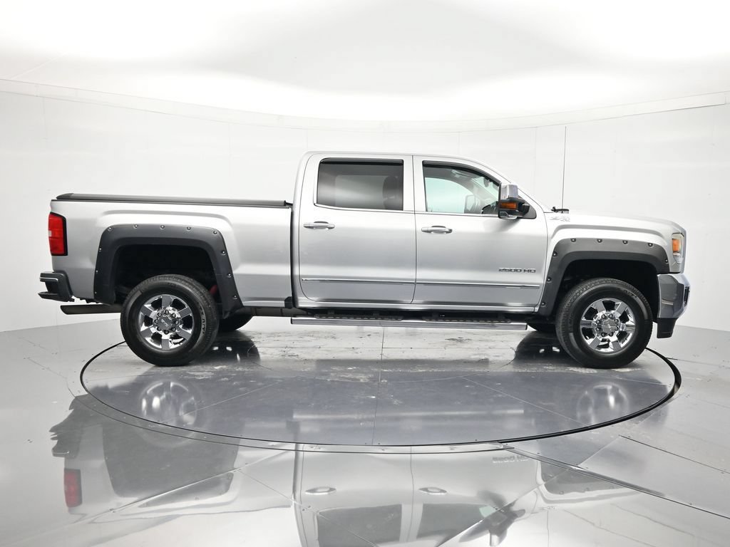 Used 2017 GMC Sierra 2500 SLT w/ Driver Alert Package AWD/4WD image 4