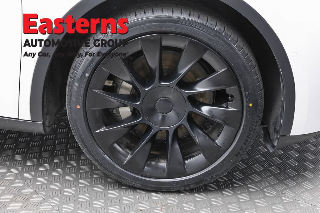 Used 2022 Tesla Model Y Long Range AWD/4WD image 24