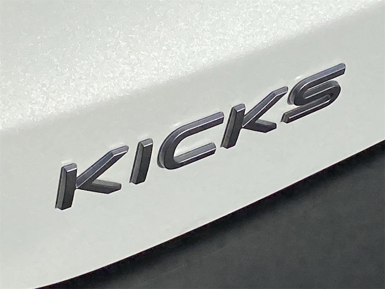 New 2026 Nissan Kicks SR image 8