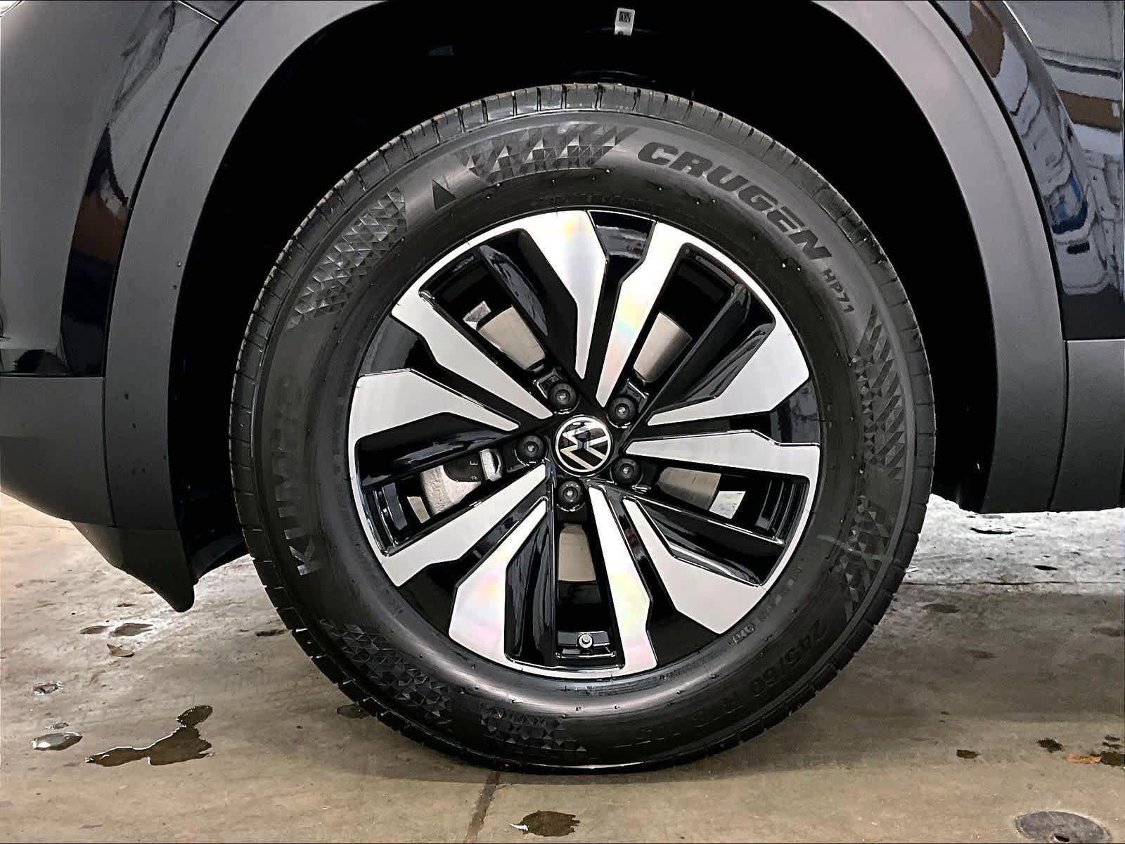 New 2026 Volkswagen Atlas Cross Sport SE image 14