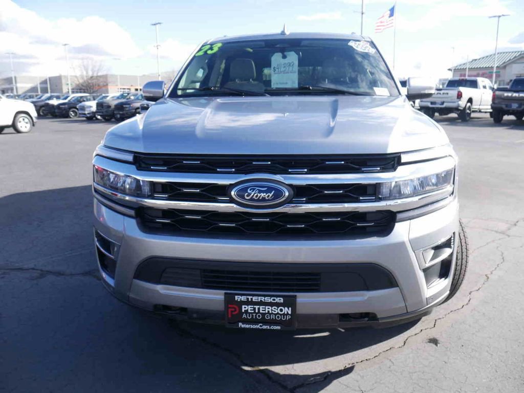 Used 2023 Ford Expedition Max Limited image 3