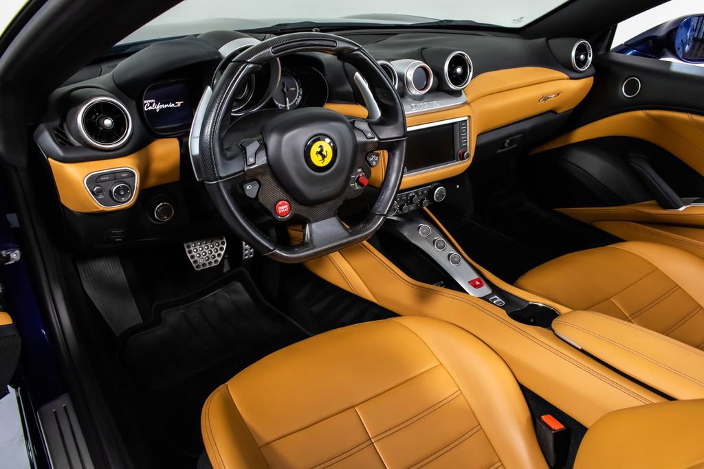 Certified 2017 Ferrari California T image 37