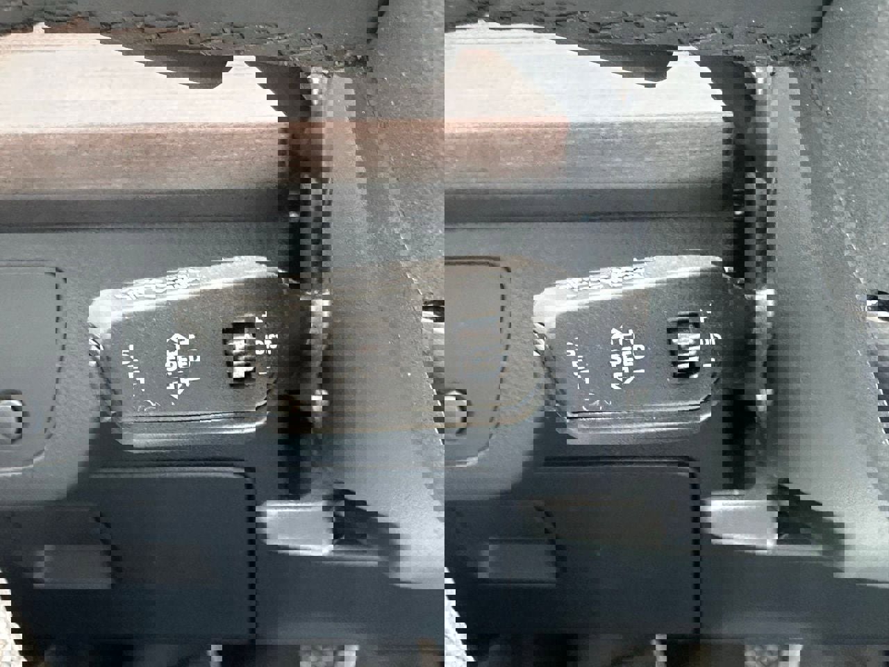 Used 2023 Audi Q5 2.0T Premium w/ Convenience Package image 28