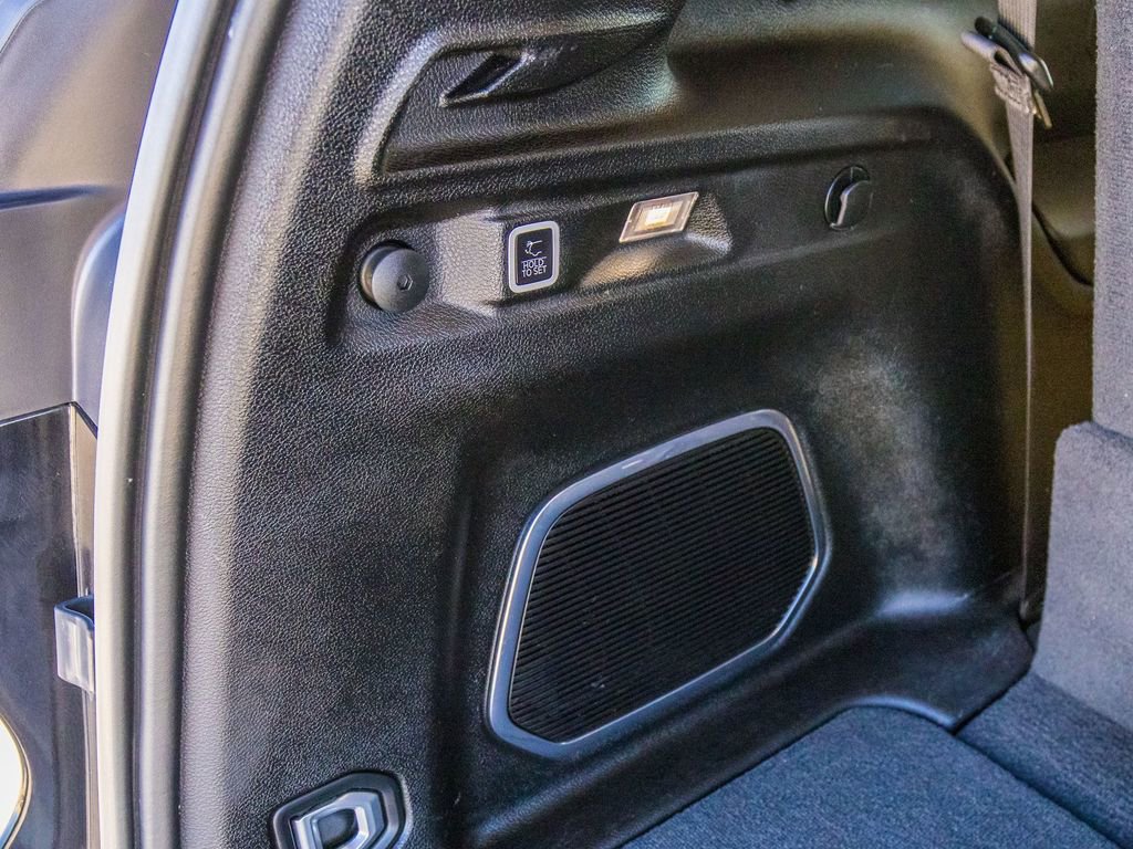 Used 2022 Jeep Grand Cherokee L Limited image 14