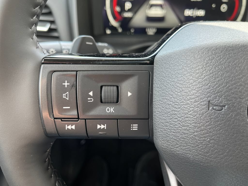 Used 2026 Nissan Rogue Platinum w/ Platinum Premium Package AWD/4WD image 19