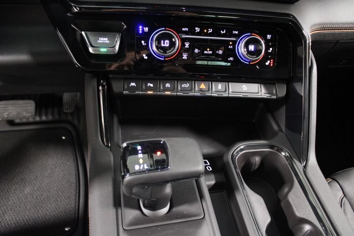 New 2026 GMC Sierra 1500 AT4 w/ Technology Package AWD/4WD image 36