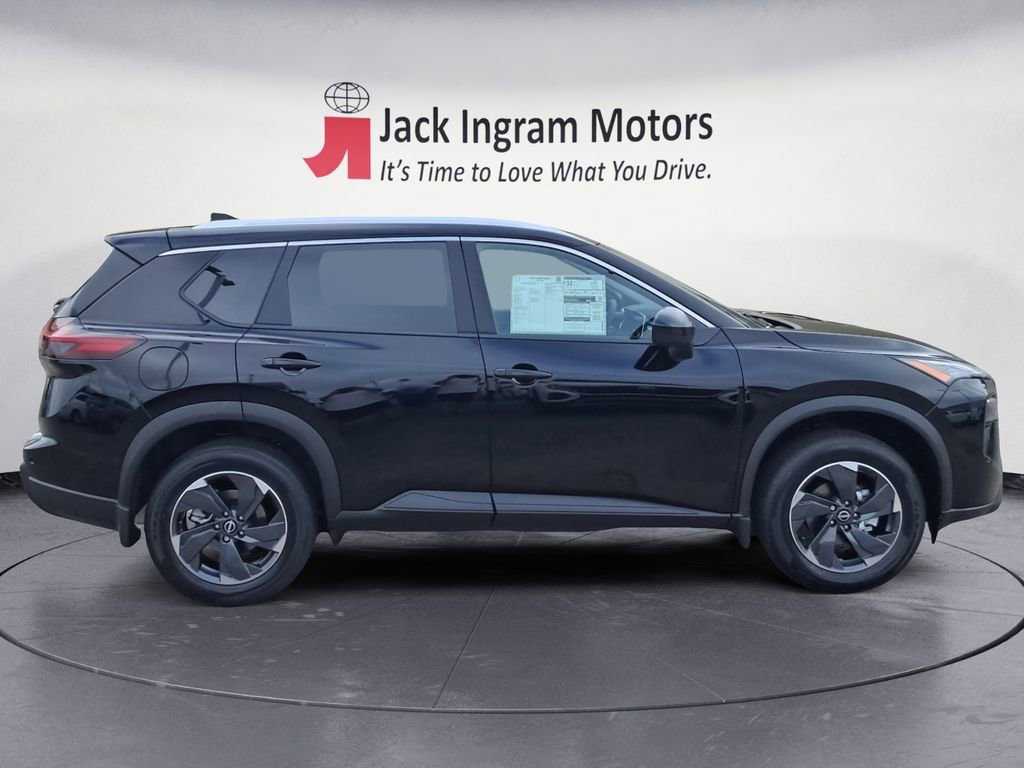 New 2026 Nissan Rogue SV image 6