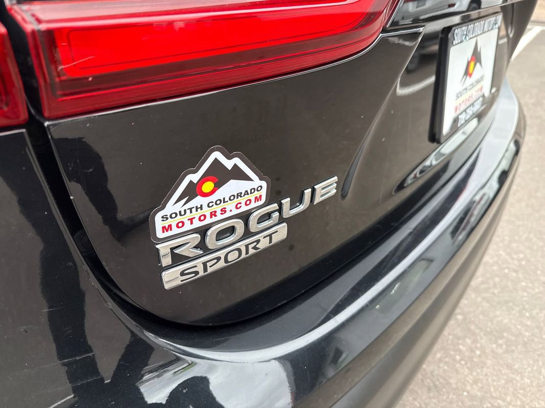 Used 2020 Nissan Rogue Sport S image 11