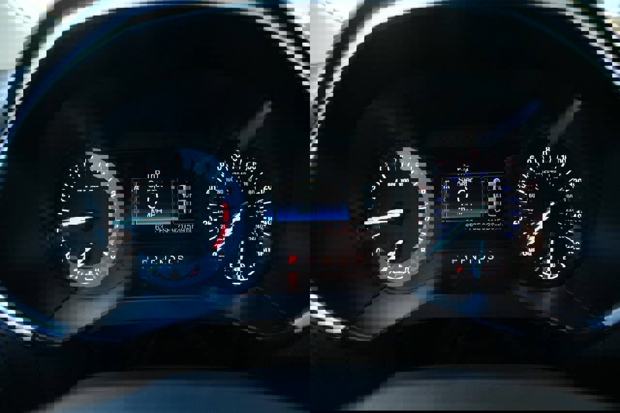 Used 2018 Ford Edge SEL image 10