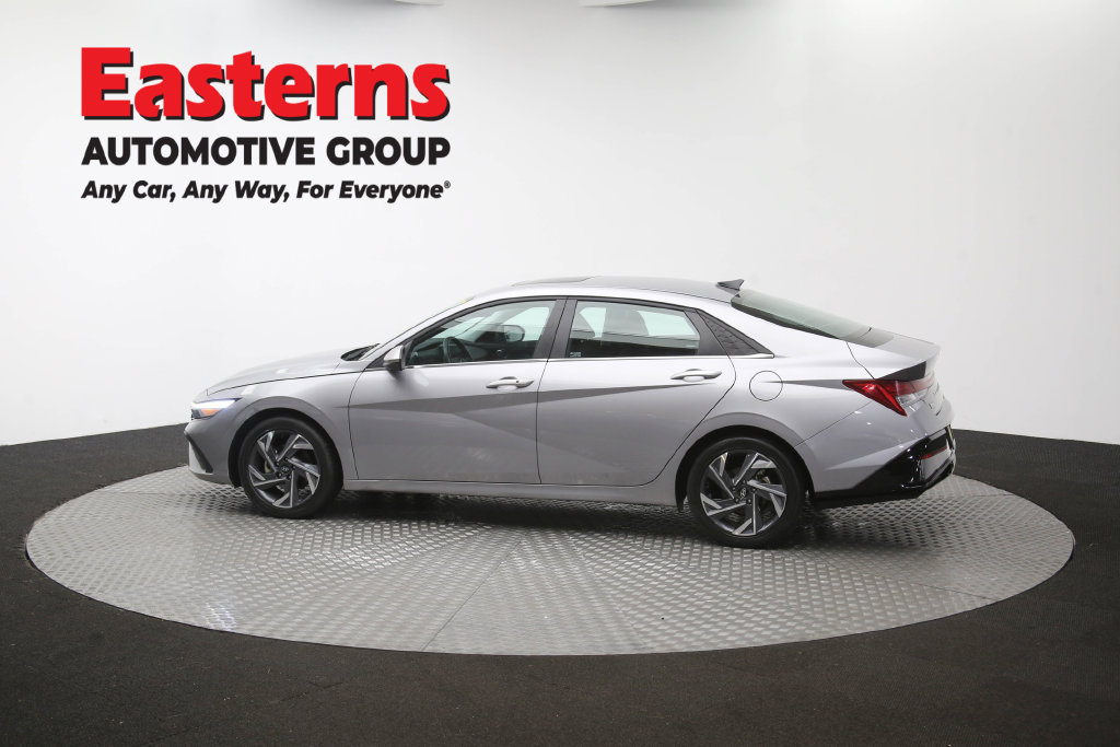 Used 2025 Hyundai Elantra SEL FWD image 65