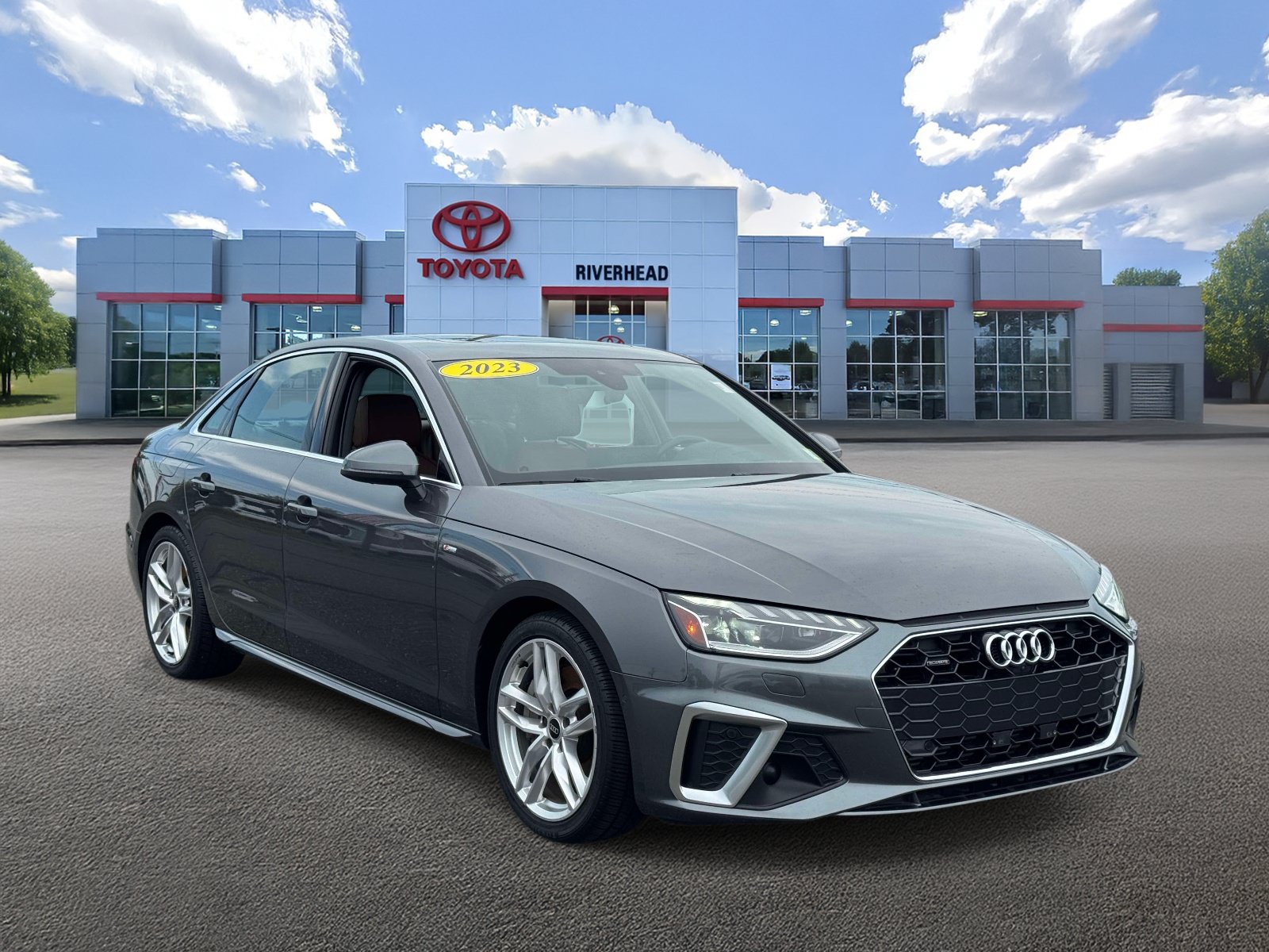 Used 2023 Audi A4 2.0T Prestige w/ Prestige Package AWD/4WD image 2