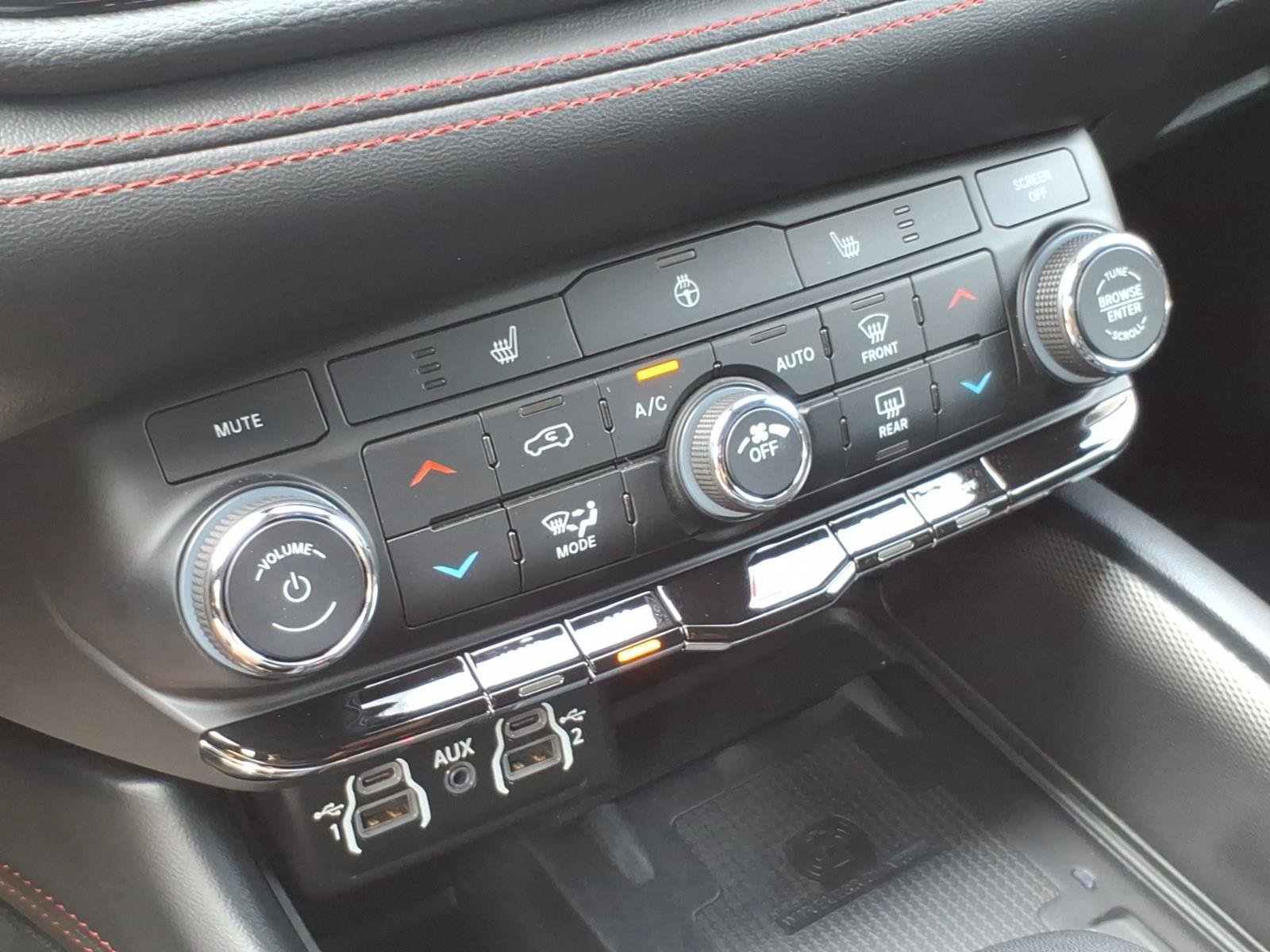 Used 2023 Dodge Durango R/T w/ Blacktop Package RWD image 19