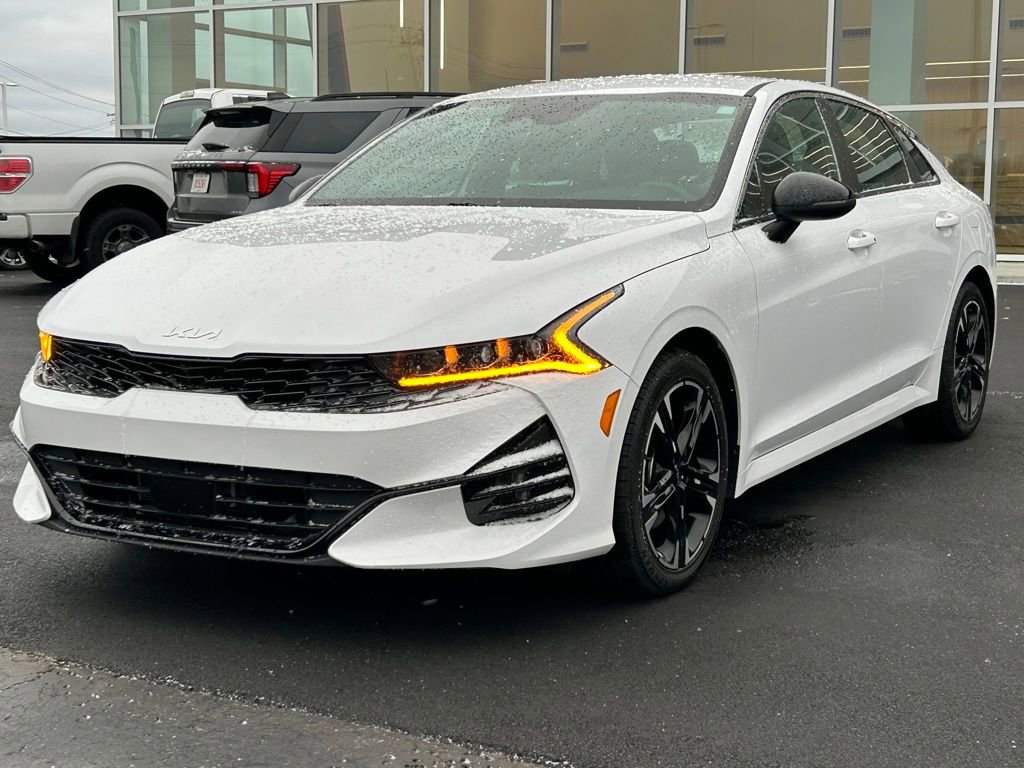 Used 2024 Kia K5 GT-Line w/ GT-Line Premium Package image 3