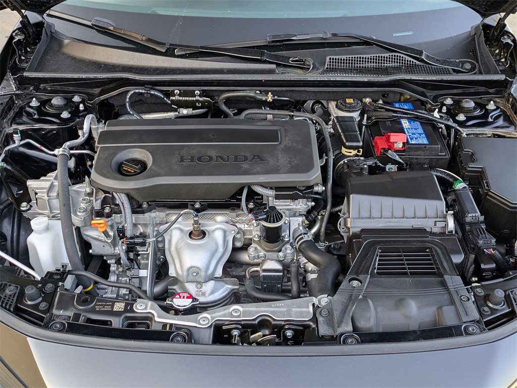 Used 2025 Honda Civic Sport image 30