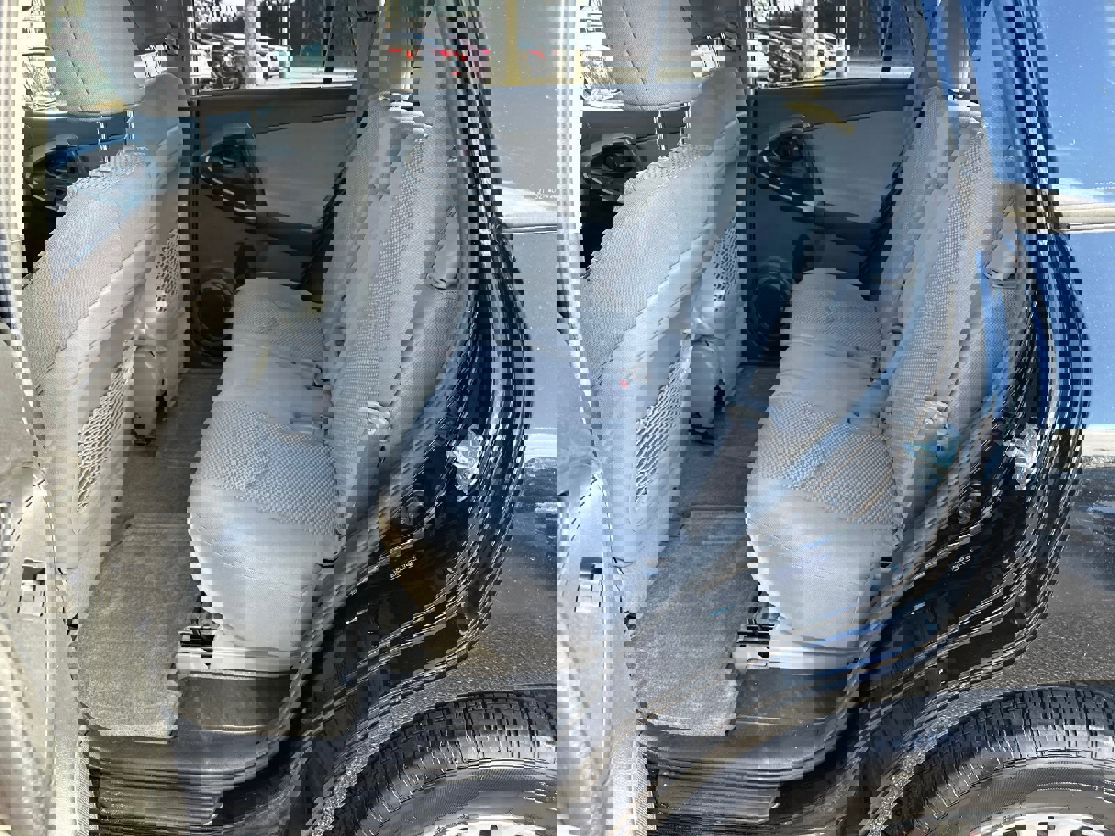 Used 2011 Toyota RAV4 2WD image 21