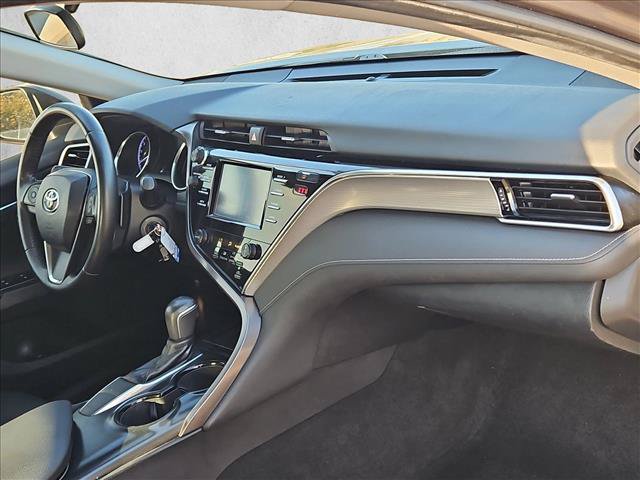Used 2018 Toyota Camry SE FWD image 19
