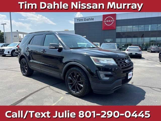 Used 2017 Ford Explorer XLT w/ Equipment Group 202A AWD/4WD image 1