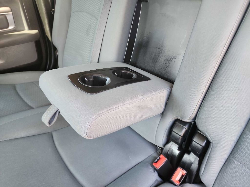 Used 2018 RAM 2500 SLT w/ Luxury Group image 31