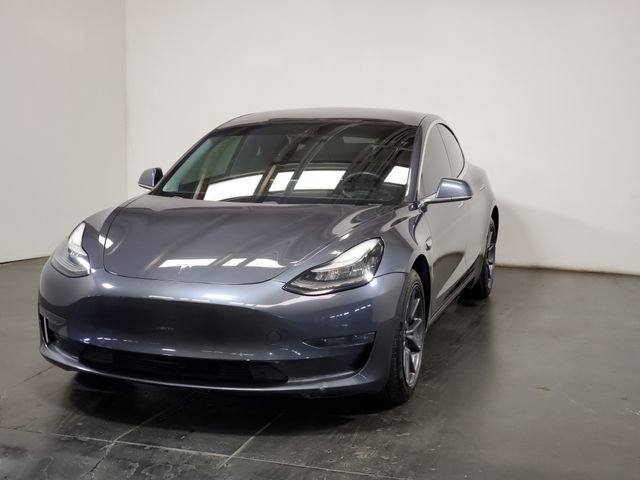 Used 2019 Tesla Model 3 Standard Range Plus image 4