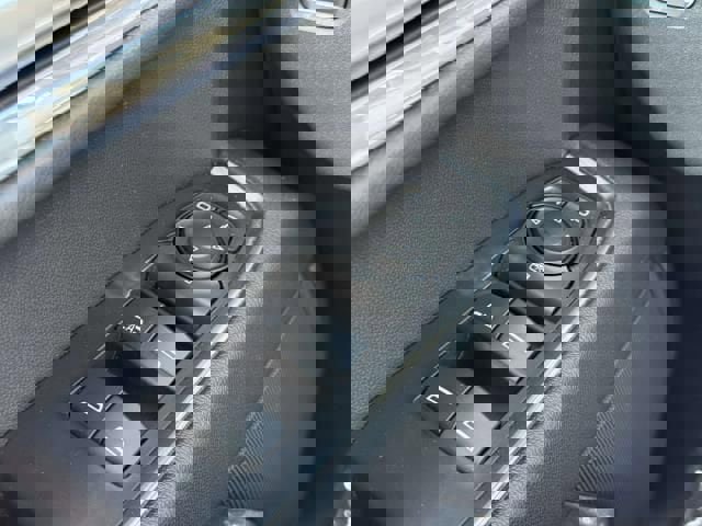 Used 2022 Chevrolet Silverado 1500 LT image 17