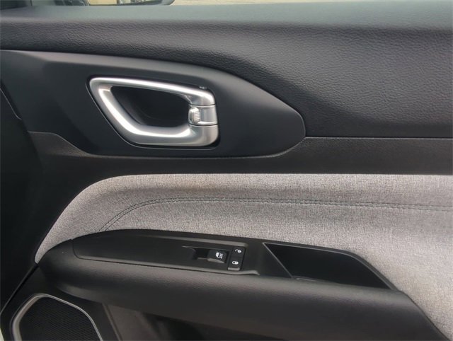 Certified 2022 Jeep Compass Latitude image 27