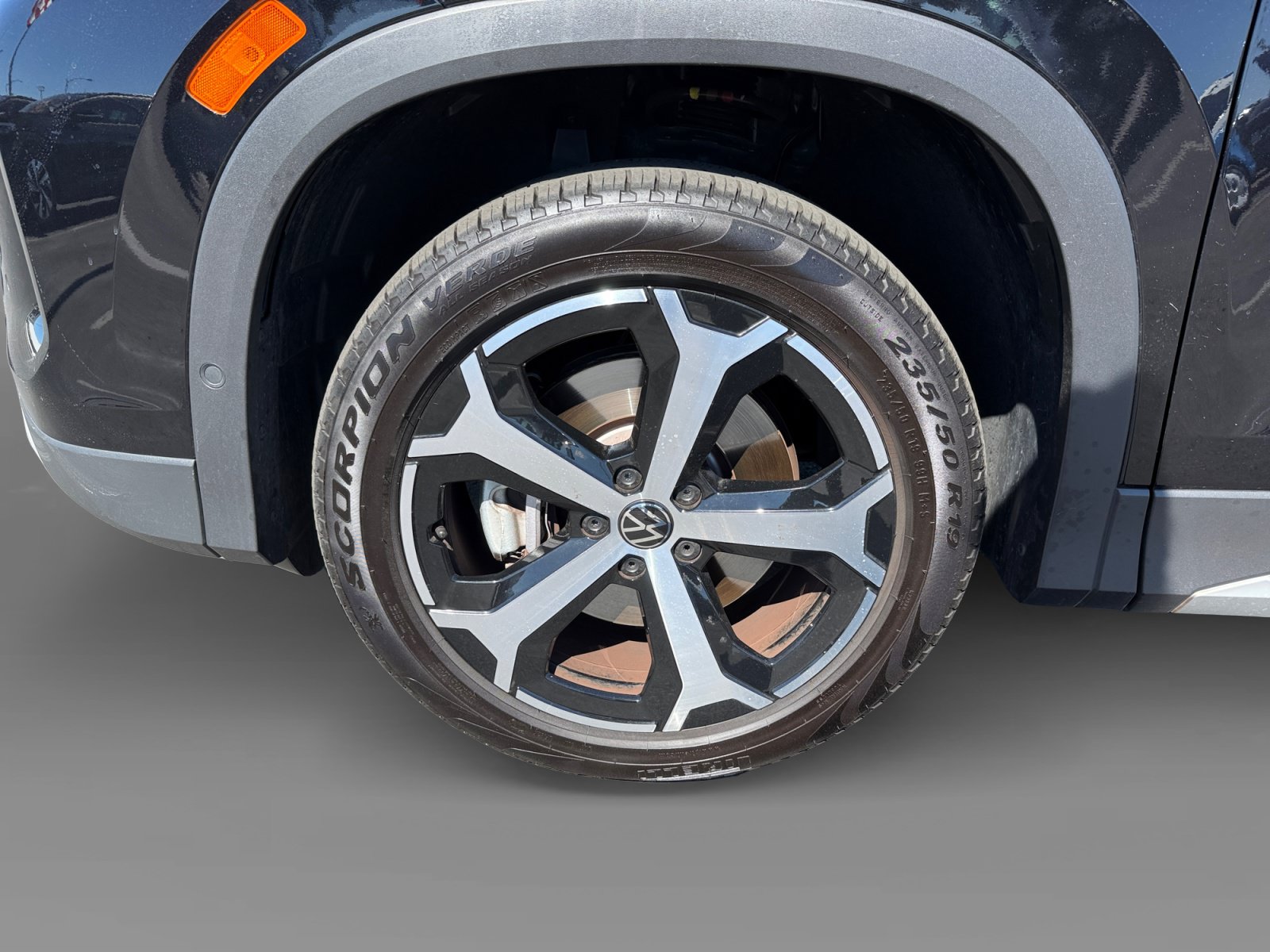 Certified 2025 Volkswagen Tiguan SE AWD/4WD image 9