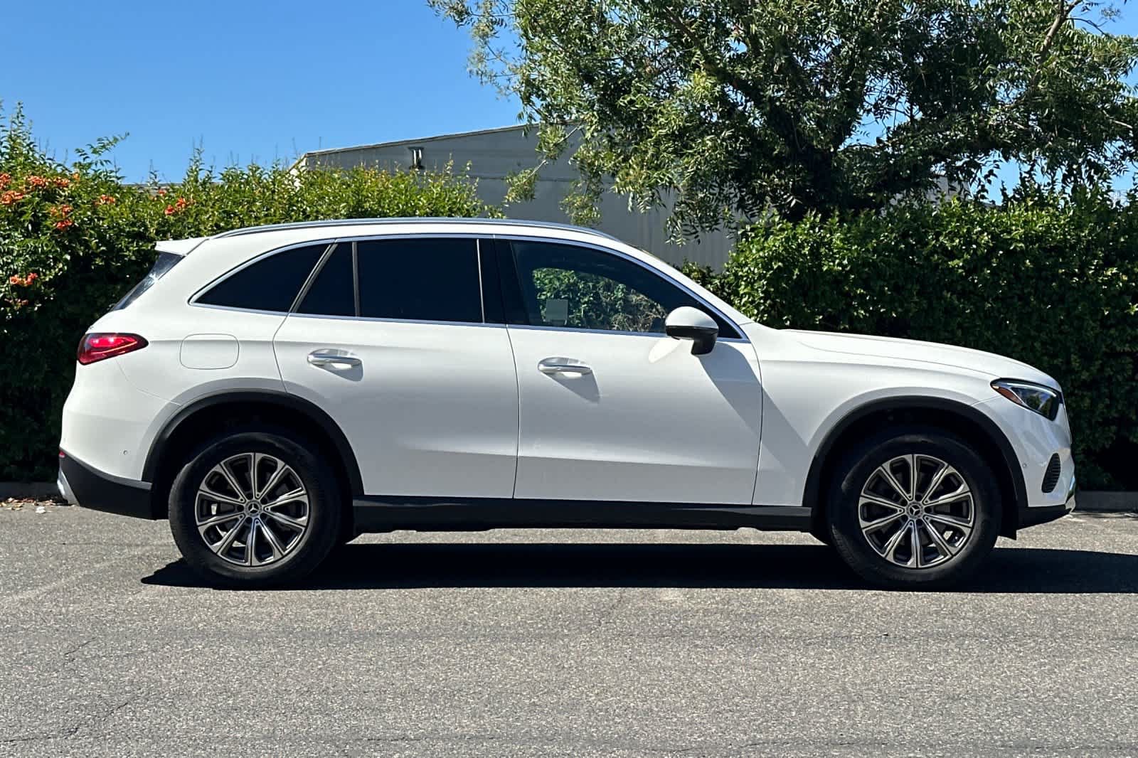 Certified 2026 Mercedes-Benz GLC 300 4MATIC image 2