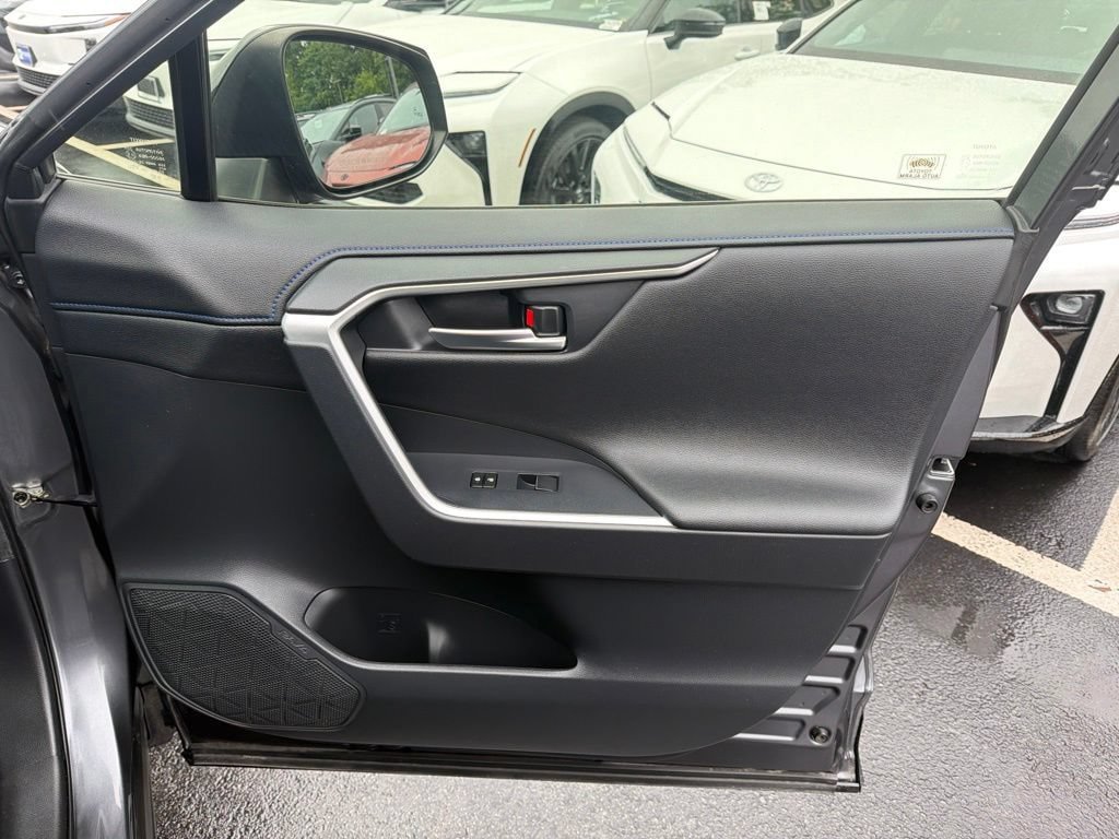 Used 2020 Toyota RAV4 XSE AWD/4WD image 9