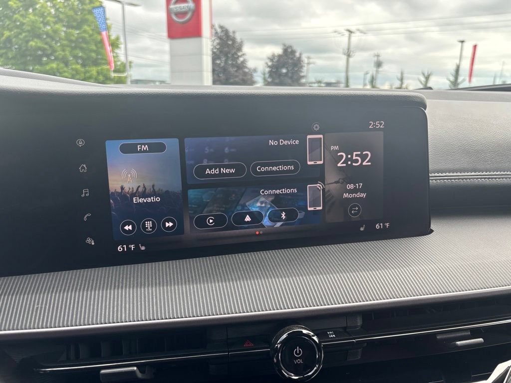 Certified 2025 Nissan Murano SV AWD/4WD image 17