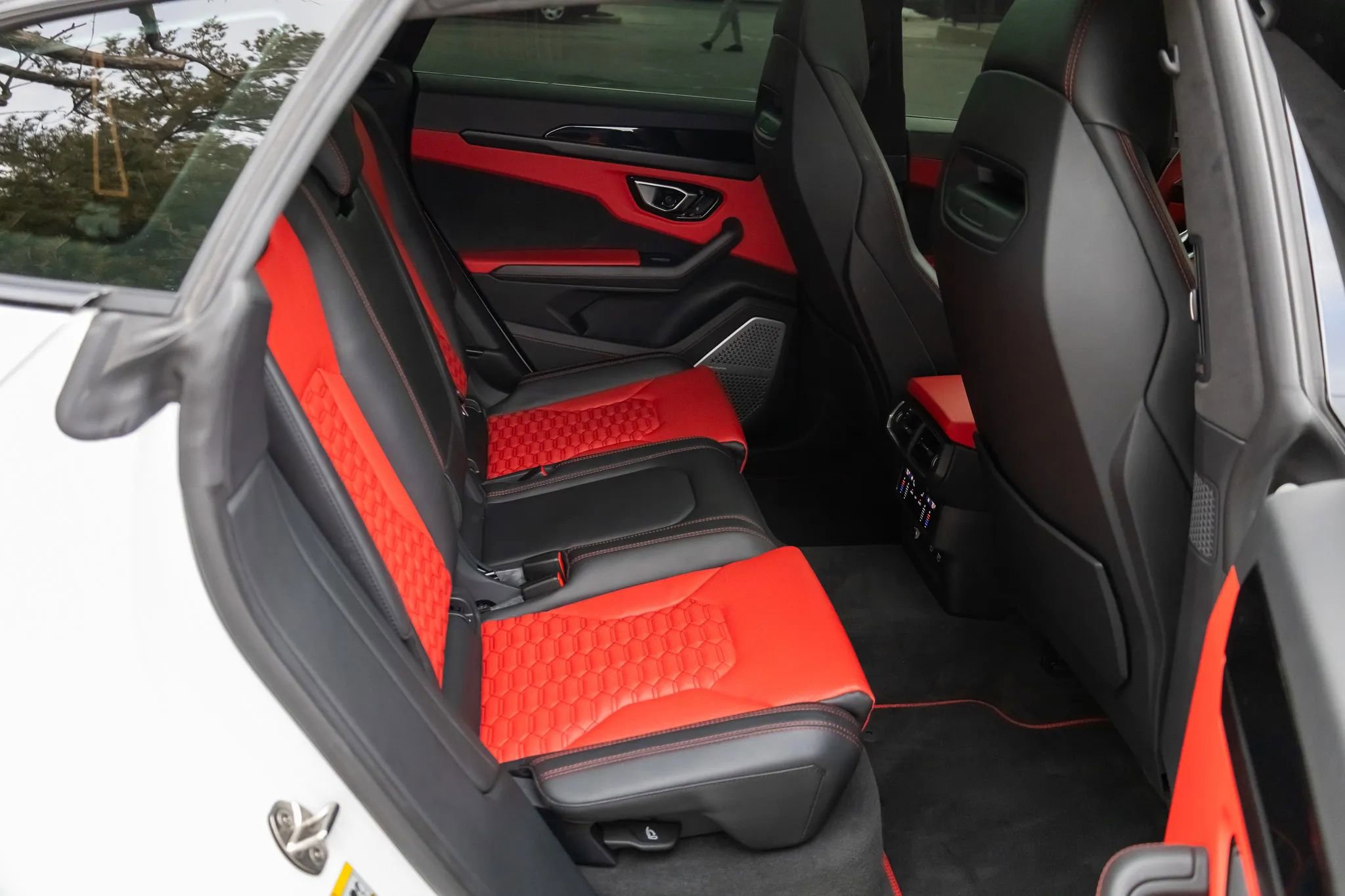 Used 2022 Lamborghini Urus image 58