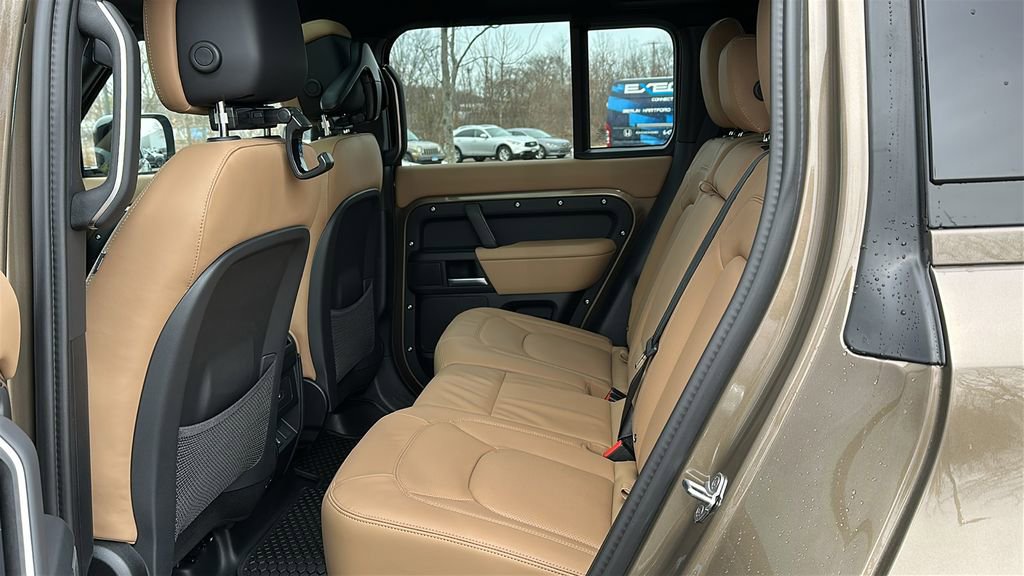 New 2026 Land Rover Defender 110 X-Dynamic SE image 21