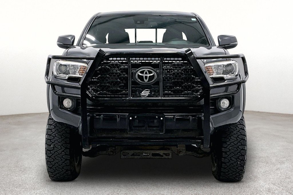Used 2020 Toyota Tacoma TRD Off-Road AWD/4WD image 4