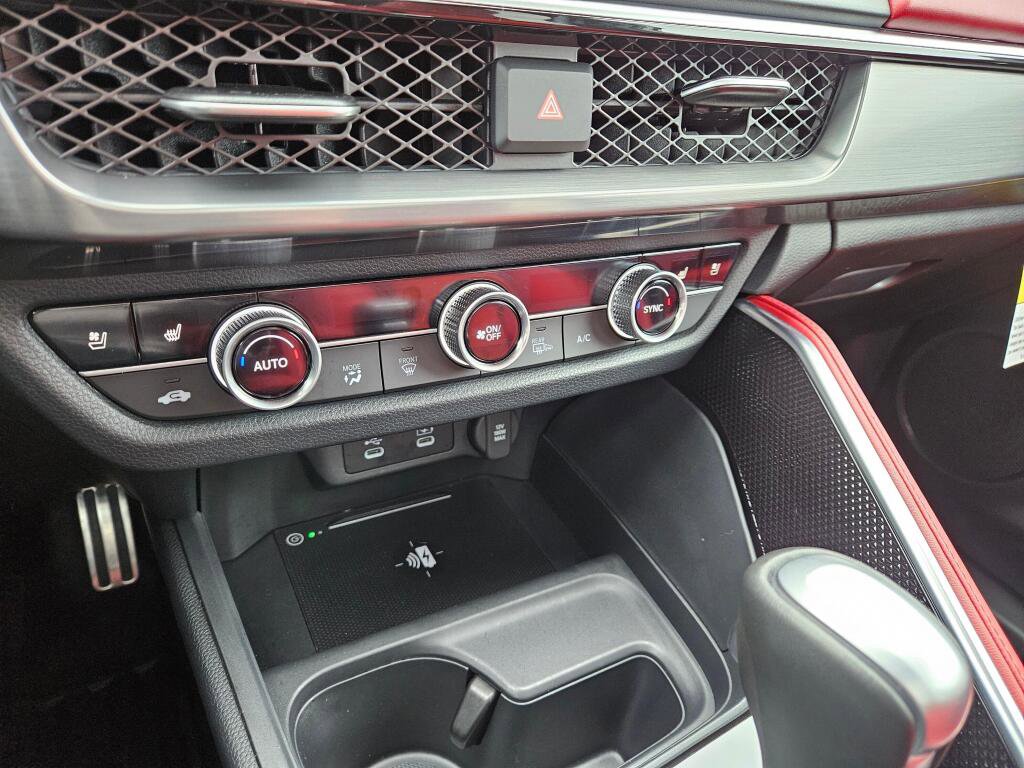 Certified 2025 Acura ADX A-Spec image 32