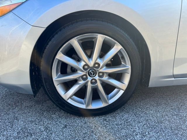 Used 2017 MAZDA MAZDA3 Touring FWD image 2