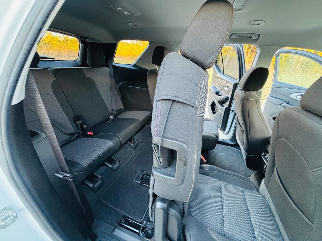 Used 2019 Chevrolet Traverse LT image 19