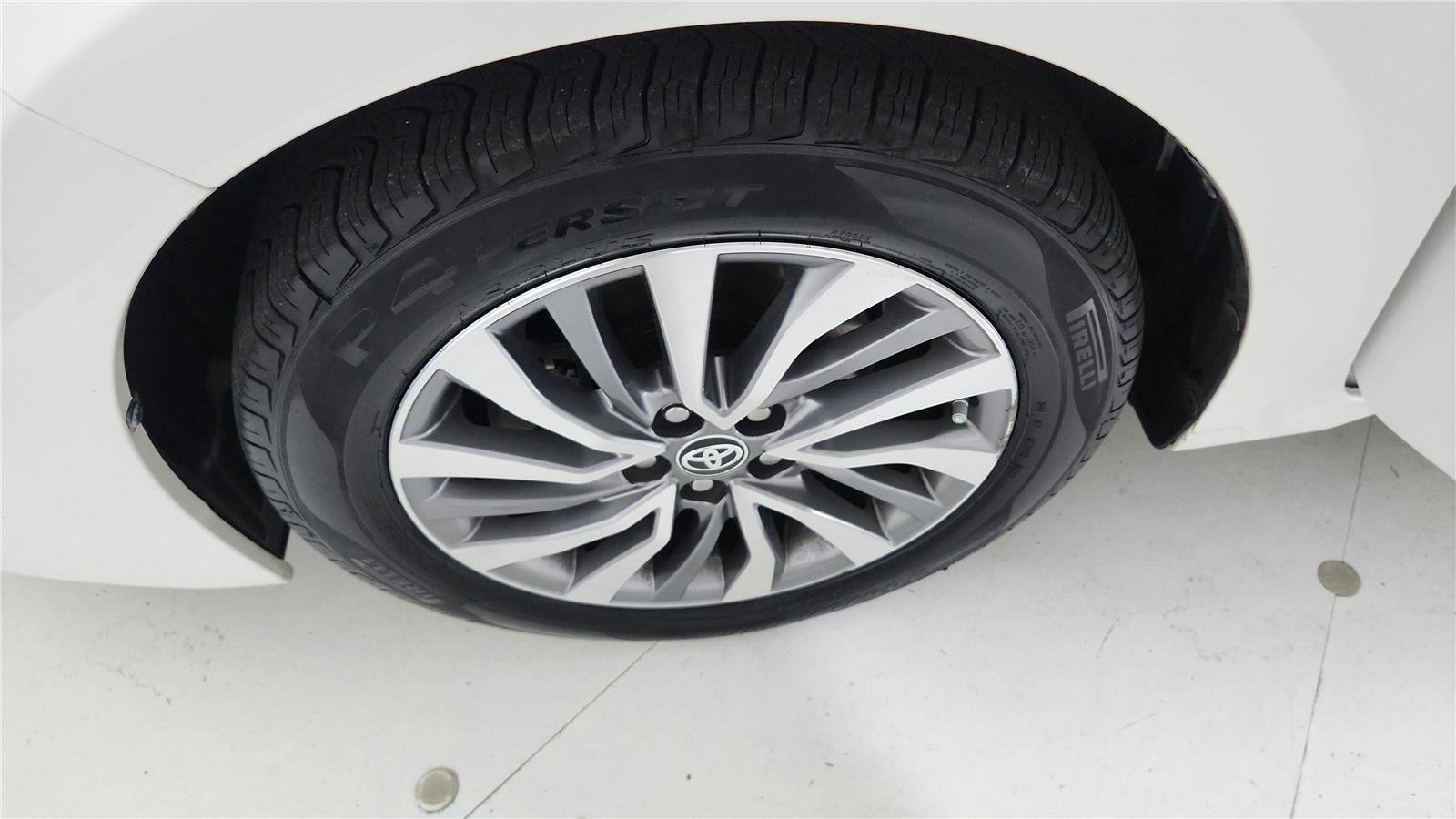 Used 2017 Toyota Corolla XLE FWD image 13