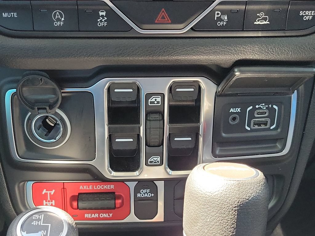 Used 2024 Jeep Gladiator Sport AWD/4WD image 22