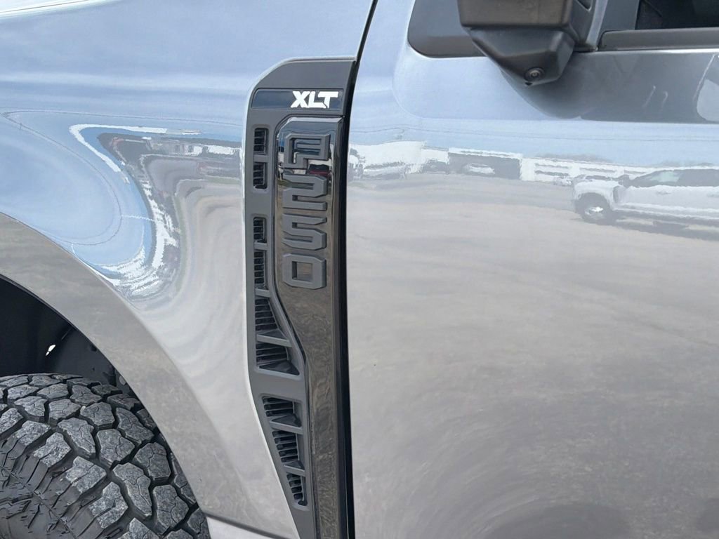 Used 2024 Ford F250 XLT w/ Black Appearance Package image 13