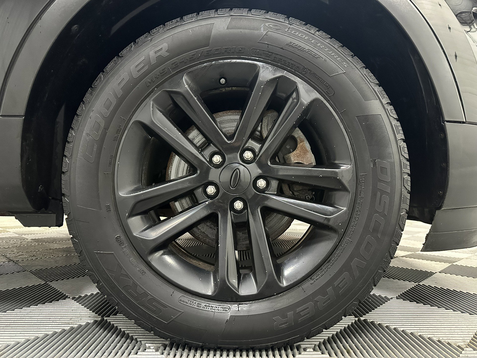 Used 2017 Ford Explorer XLT image 16