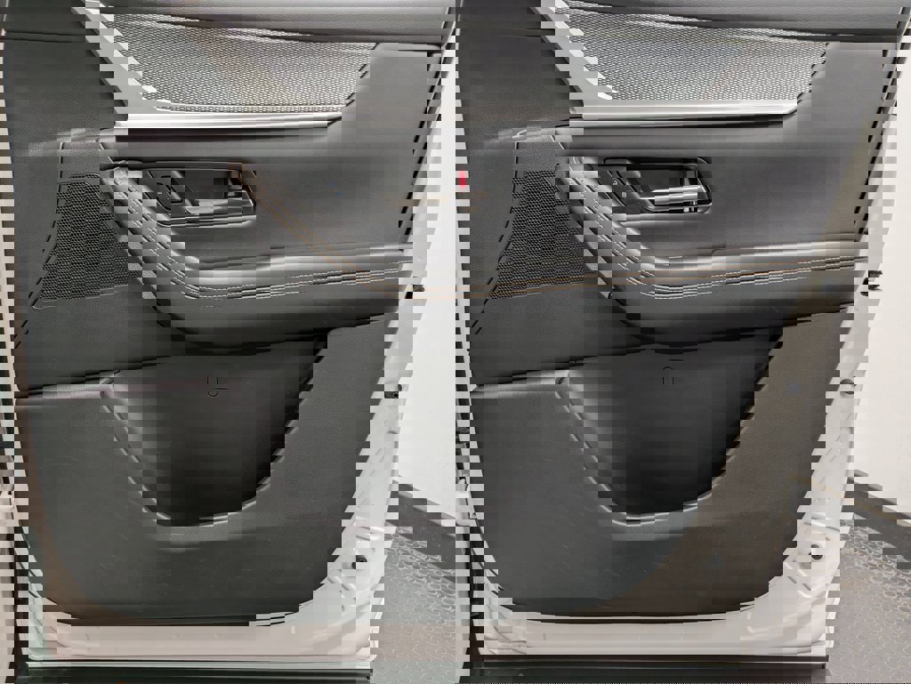 Certified 2024 MAZDA CX-90 Plug-In Hybrid w/ Preferred image 27