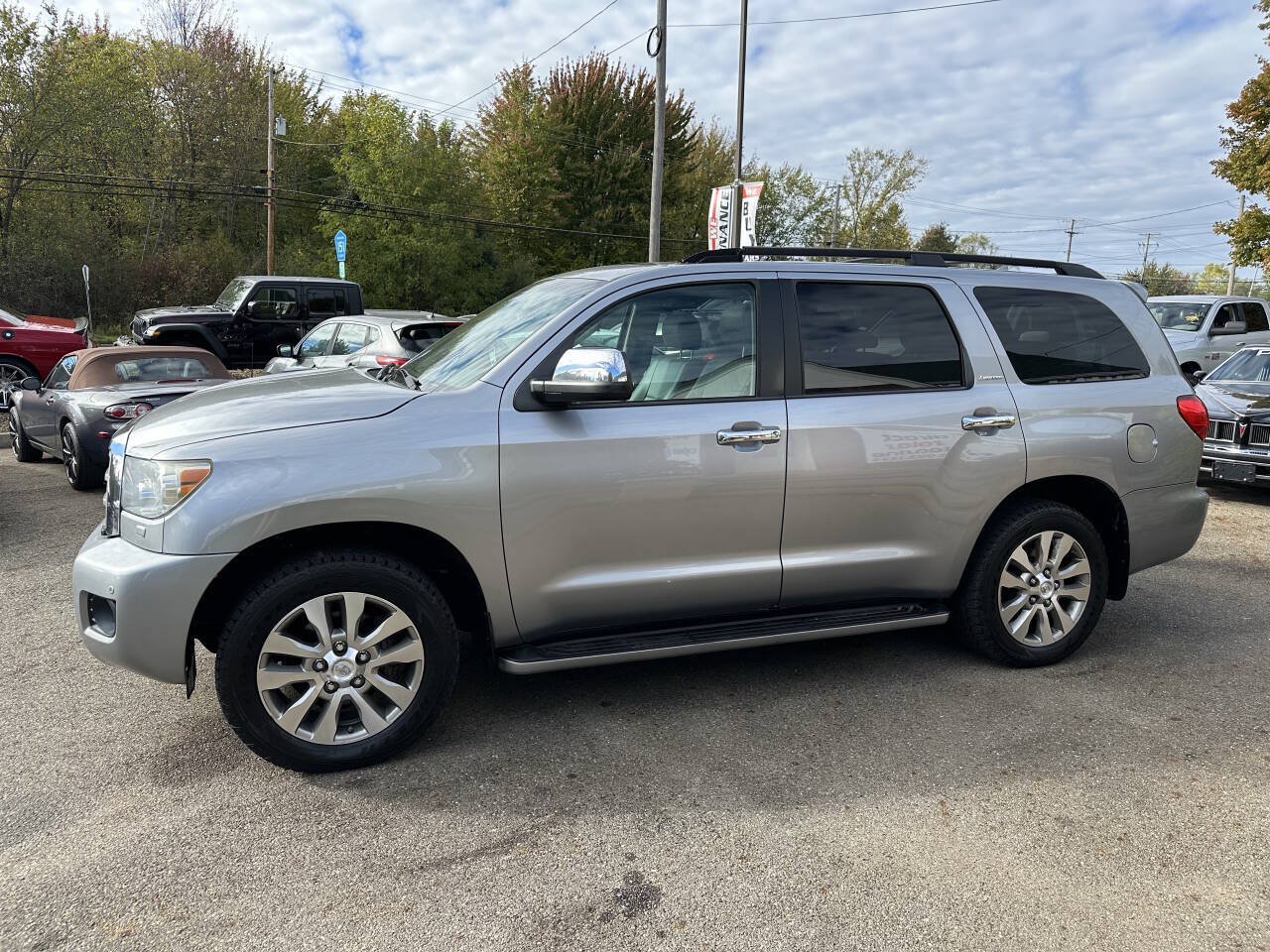 Used 2013 Toyota Sequoia Limited AWD/4WD image 3