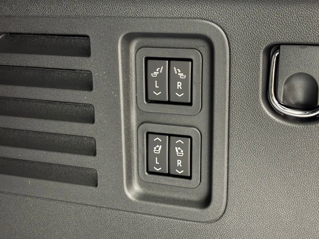 New 2026 Buick Enclave Avenir w/ Super Cruise Package image 13