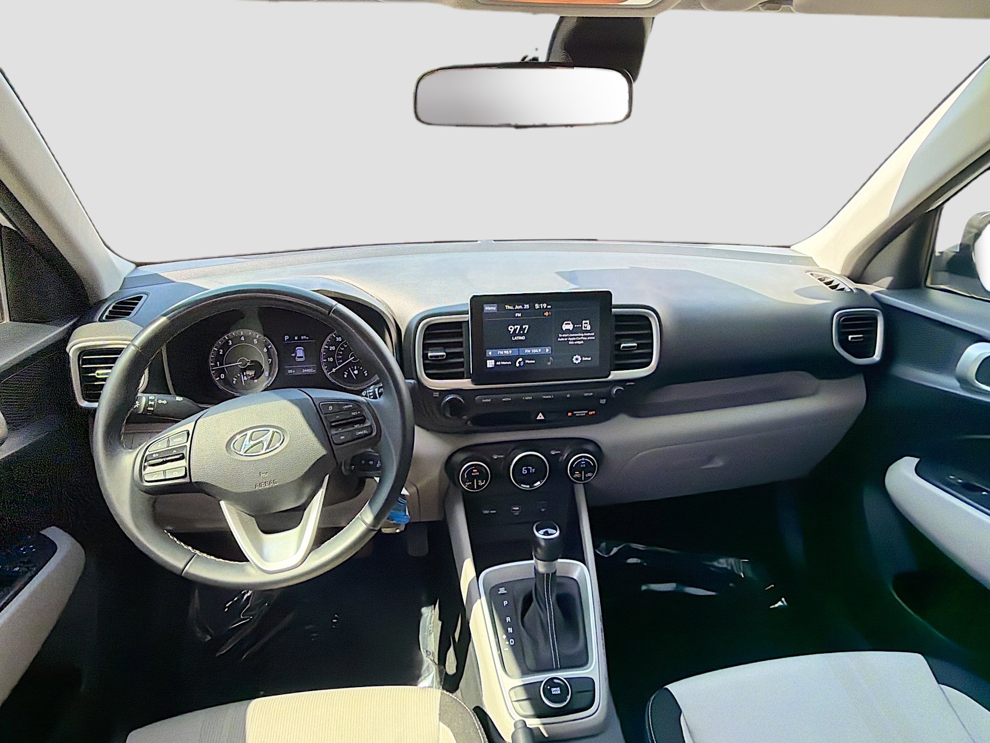 Used 2021 Hyundai Venue SEL image 14