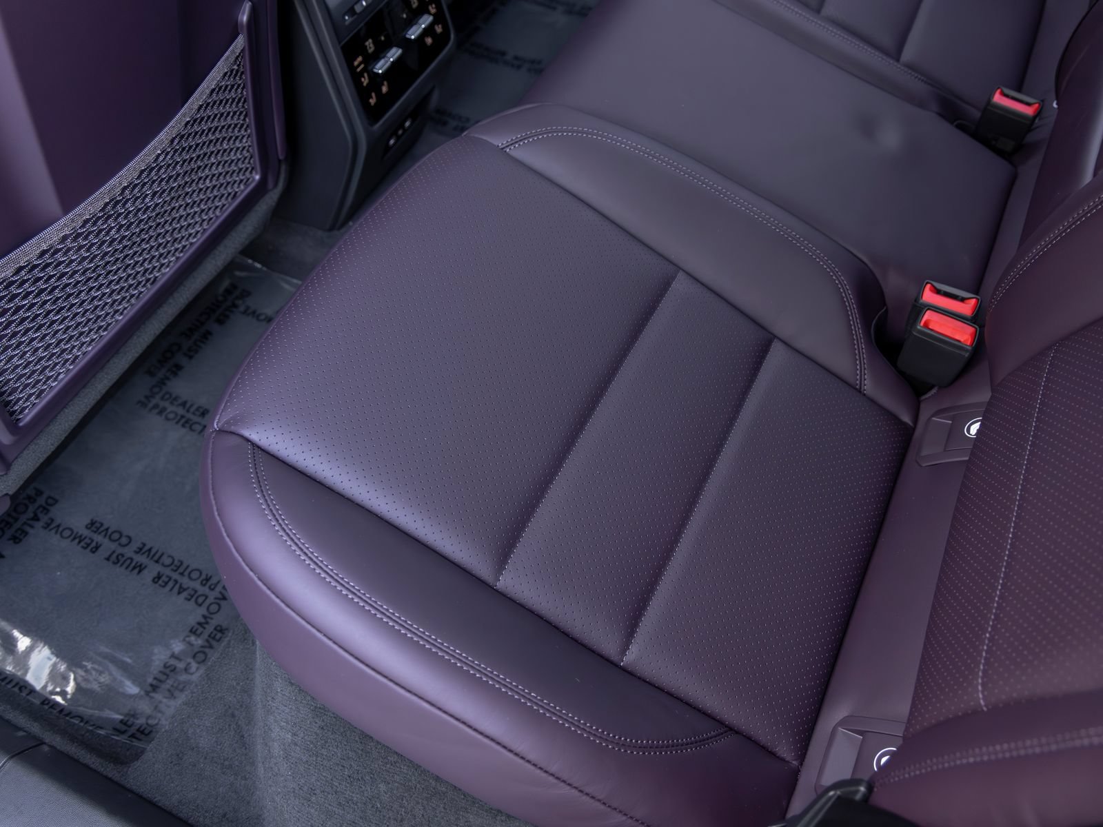 New 2026 Porsche Macan Electric RWD image 42